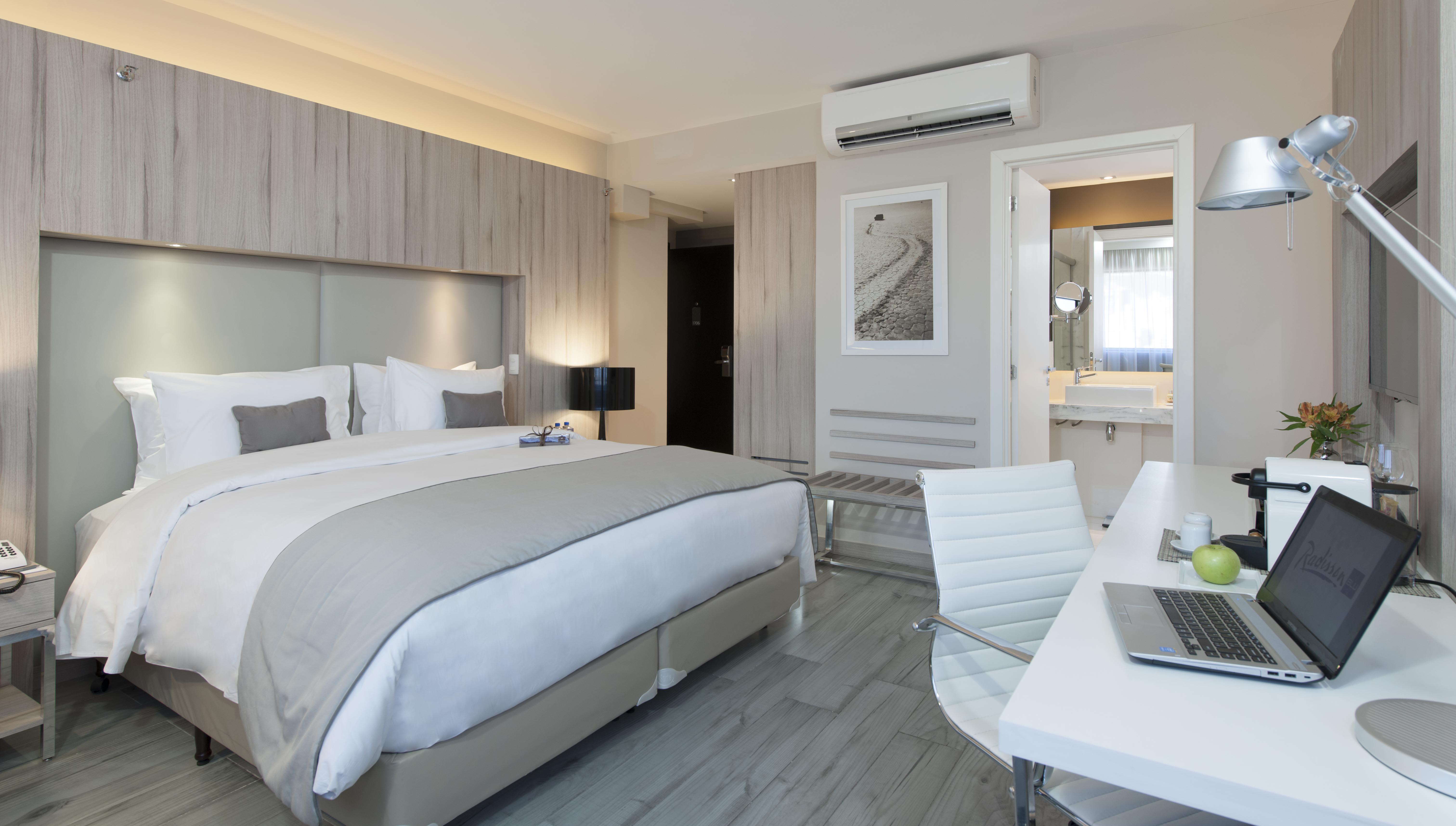 Hotel Radisson Blu Belo Horizonte Savassi Zewnętrze zdjęcie A room at the hotel