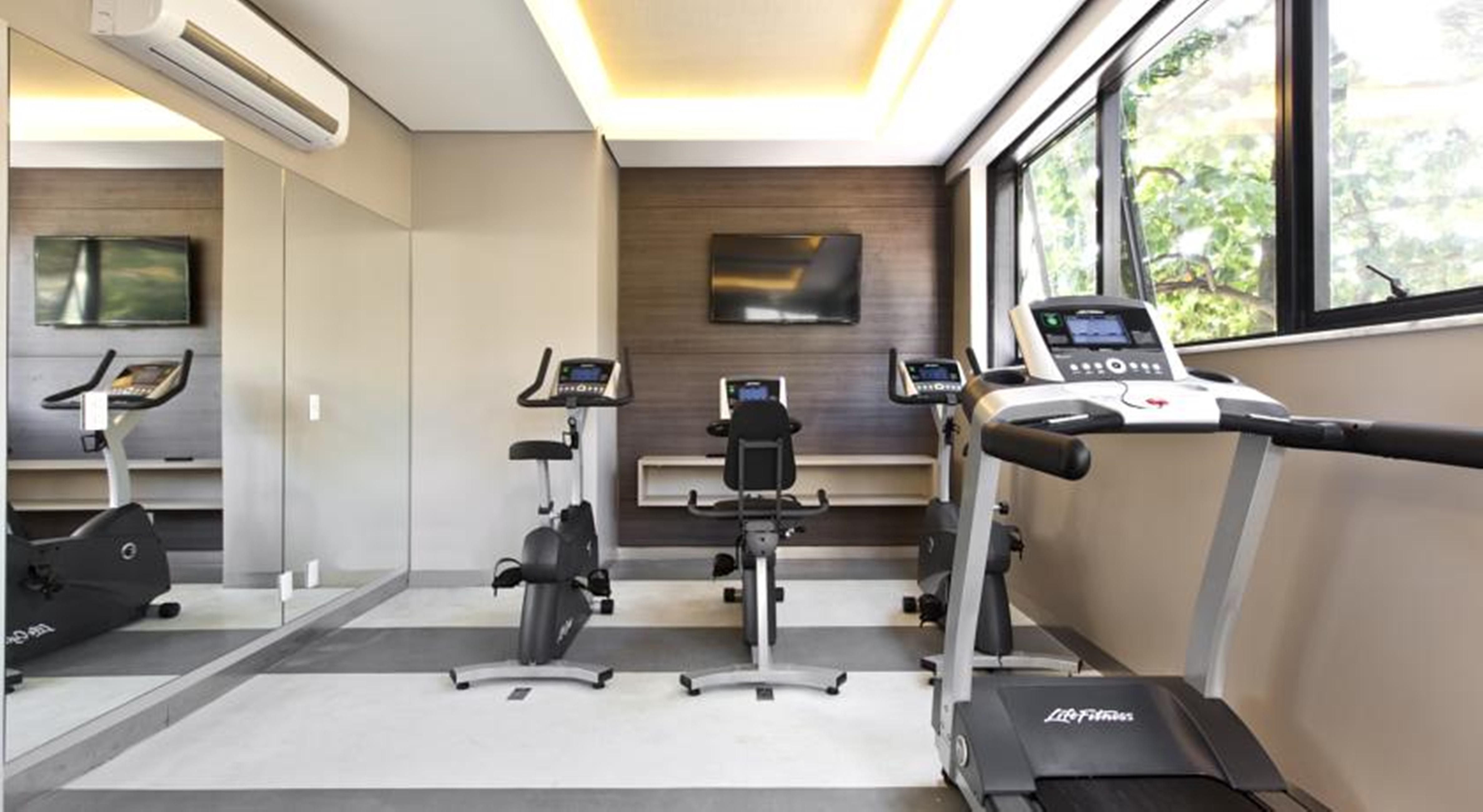 Hotel Radisson Blu Belo Horizonte Savassi Zewnętrze zdjęcie A Life Fitness exercise room
