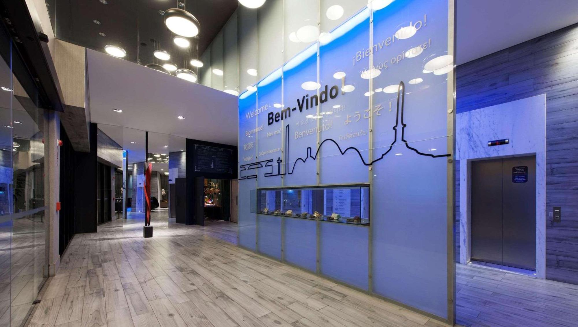 Hotel Radisson Blu Belo Horizonte Savassi Zewnętrze zdjęcie The interior of the airport